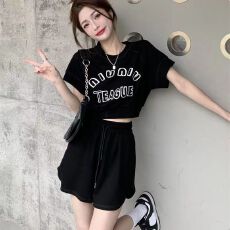 批发时尚休闲运动<b class='q'>套装</b>女<b class='q'>欧洲站</b>春装2026新款欧货阔腿短裤设计感两件套