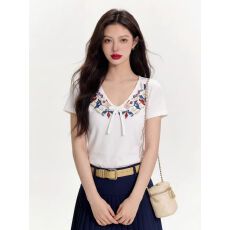 批发辣妹风白色短袖t恤女<b class='q'>夏</b>季新款花卉刺绣修身收腰蝴蝶结系带上衣潮
