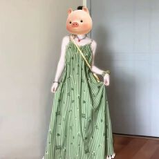 批发海边度假高级感绿色<b class='q'>条纹</b>吊带连衣<b class='q'>裙</b>女夏天巨好看宽松显瘦气质长<b class='q'>裙</b>