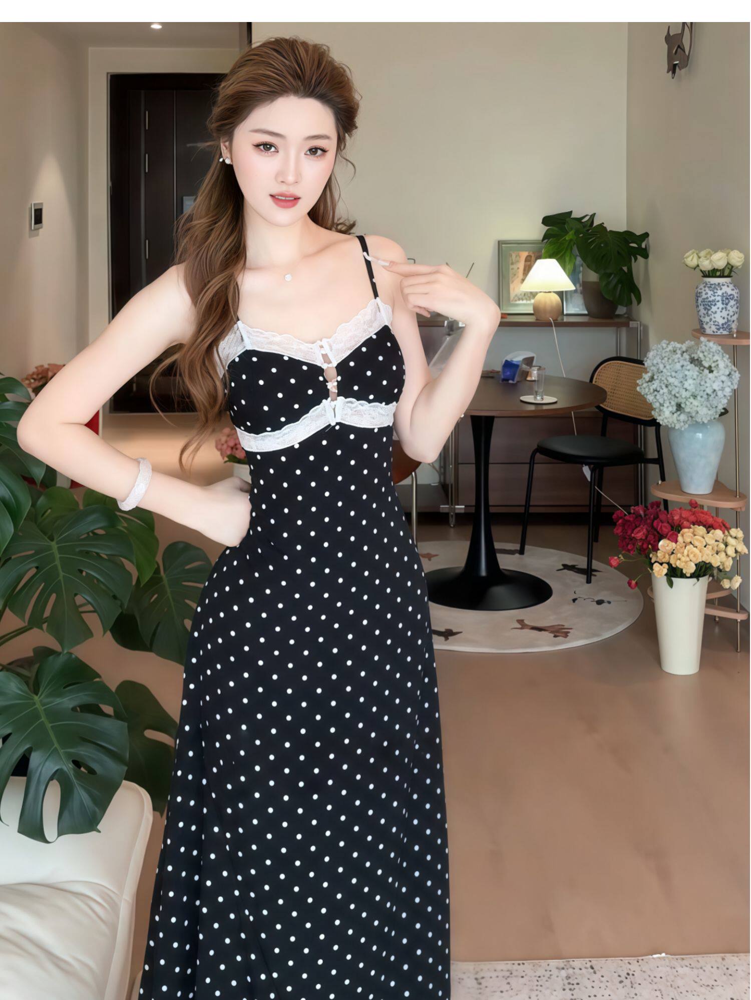 섹시함 도트 무늬 레이스 검정색 여성 드레스 2026 여름 새로운 순수한 욕망 허리 수축 휴가 롱 스커트