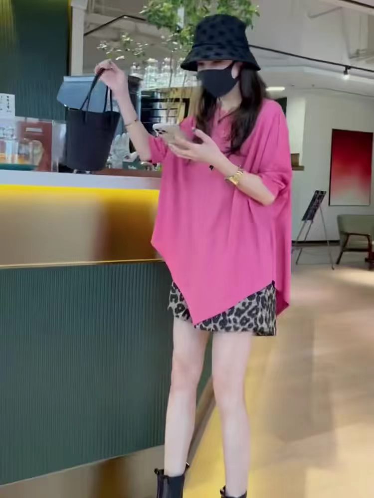 인터넷 유명인 패션 캐주얼 세트 여성 여름 2026 새로운 세련된 튀김 거리 루즈핏 슬림해 보이는 작은 키 반바지 투피스 세트