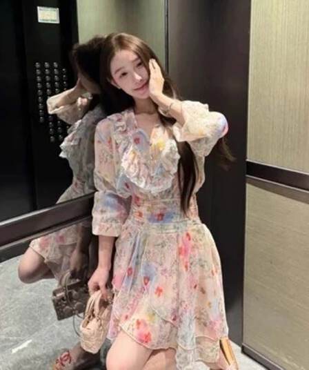 있음 안감 프랑스식 달콤한 스타일 꽃무늬 여성 드레스 V넥 허리 수축 슬림해 보이는 휴가 드레스