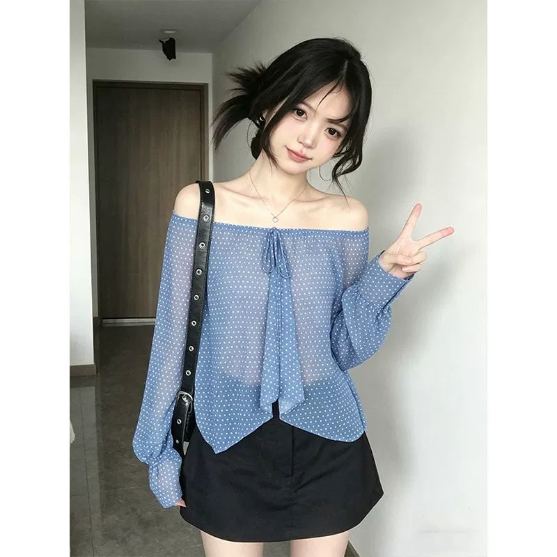 파란색 도트 무늬 오프숄더 레이스업 얇은 스타일 긴팔 시폰 셔츠 여성 여름 루즈핏 디자인 센스 마이크로 ~을 통해 자외선 차단 맨위