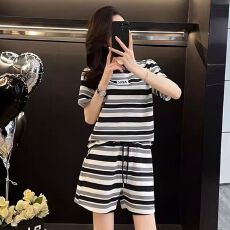 批发洋气时尚运动套装女夏2026休闲条纹<b class='q'>短袖</b>短裤两件套宽松减龄跑步服