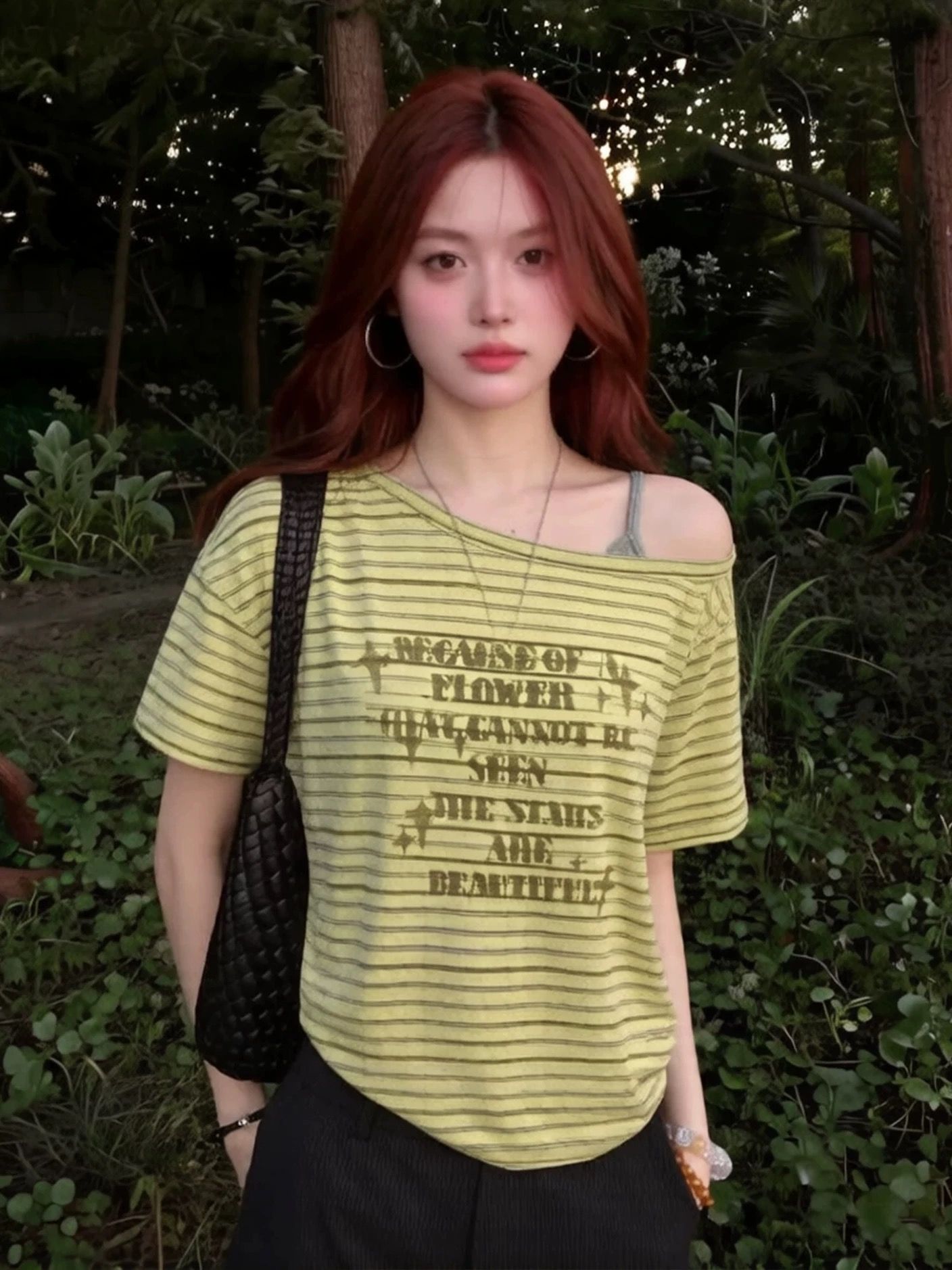 녹색 스트라이프 비스듬한 어깨 반팔 티셔츠 여성 의류 여름 다용도 루즈핏 슬림해 보이는 맨위