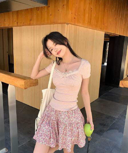 원본 원단 것 한 부서 부드러운 레이스 조각 리브 순수한 욕망 바람 핑크색 레이스 반팔 티셔츠 여성 의류 여름