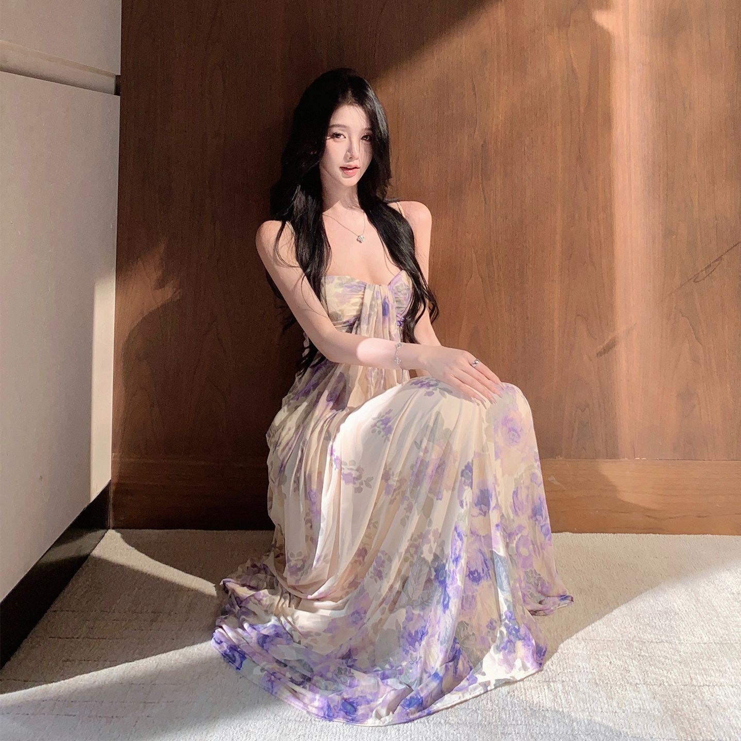 해변가 휴가 아름다운 요정 가스 해변 롱 스커트 순수한 욕망 섹시함 보라색 꽃무늬 슬립 여성 드레스 바닥 청소 치마