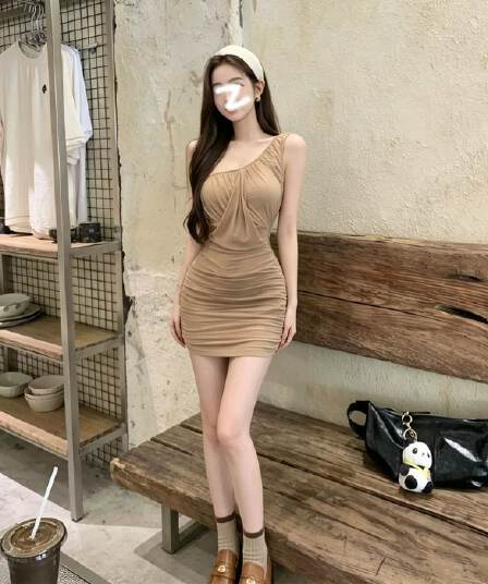 프랑스식 숄더백 부드러운 품격 망사 여성 드레스 여름 주름 허리 수축 로얄 자매 바람 타이트 스커트 짧은 치마 가슴 패드