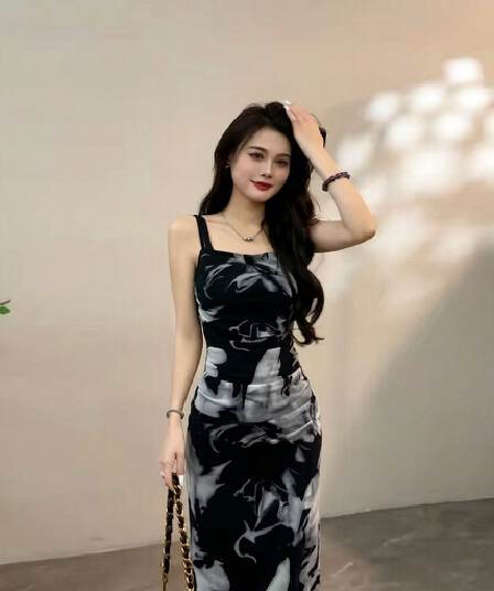 여름 새로운 우아한 센스 잉크 페인팅 몸매 가꾸기 측면 트임 슬립 롱 스커트 자외선 차단 긴팔 오픈 가디건 두 조각 여성 세트