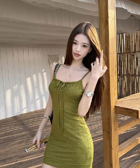 핫걸 바람 홀로우 아웃 끈 슬립 민소매 여성 드레스 여름 새로운 레트로 허리 수축 다용도 A라인 스커트 미니 스커트