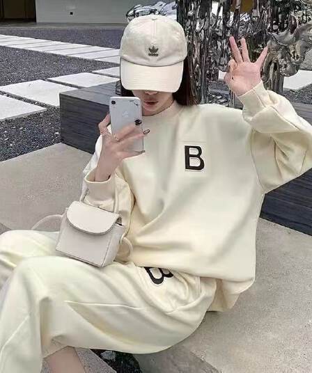 가을 겨울 패션 후드티 세트 여성 미니멀리즘 알파벳 후드티 운동 바지 캐주얼 운동 바람 투피스 세트