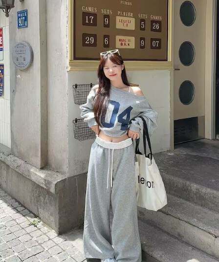 모방 면 사선 무늬 당겨 프레임 250그램 스포츠 슈트 여성 가을 오프숄더 긴팔 후드티 루즈핏 캐주얼 투피스 세트