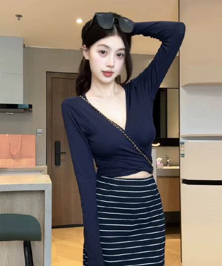 핫걸 십자가 V넥 스트랩 몸매 가꾸기 긴팔 티셔츠 여성 가을 세트 스트라이프 타이트 스커트 반신 스커트 품격 투피스 세트