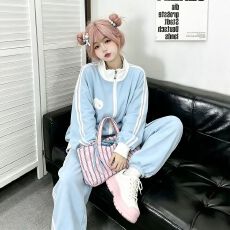 批发多巴胺少女休闲运动服套装女<b class='q'>春</b>秋立领拉链卫衣阔腿卫裤学生两件套