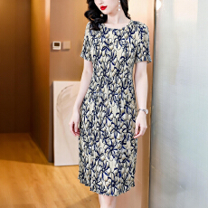 批发贵妇人褶皱<b class='q'>连衣裙</b>2026夏季新款高端气质名媛大码百褶裙<b class='q'>妈妈装</b>裙子