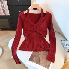 批发实拍2026春装新款假两件V领挂脖扭结<b class='q'>针织衫</b>女露肩<b class='q'>打底衫</b>上衣