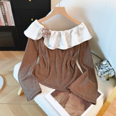 批发实拍法式高级感设计感长袖T恤女装秋<b class='q'>冬</b>一字肩花朵短款荷叶边上衣