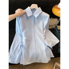 批发实拍2026春季复古百搭翻领单排扣两侧系带设计收腰显瘦长袖衬衫女