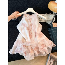 法式刺绣花朵网纱挂脖背心女2026夏季新款高级感纯欲气质绝美上衣