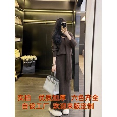批发2026新款软糯围巾红色毛衣套装秋冬宽松内搭外穿针织套头三件套女