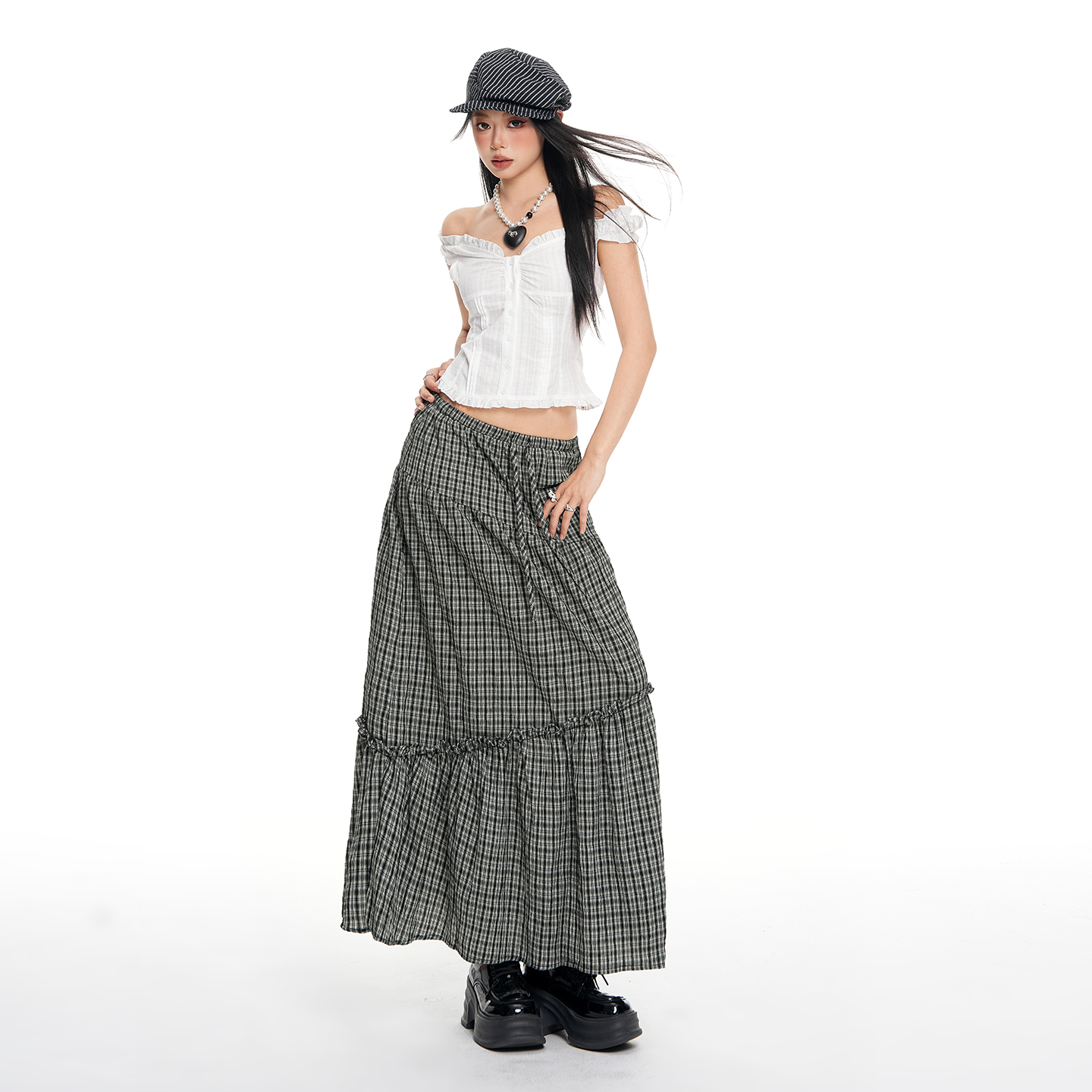 실사 26th ootd 봄 새로운 흑인과 백인 체크무늬 주름 반신 스커트 여성 휴가 소녀 센스 반 스커트