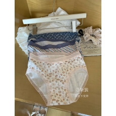 实价实拍 可爱印花弹力蕾丝边三角裤少女舒适纯棉内裤