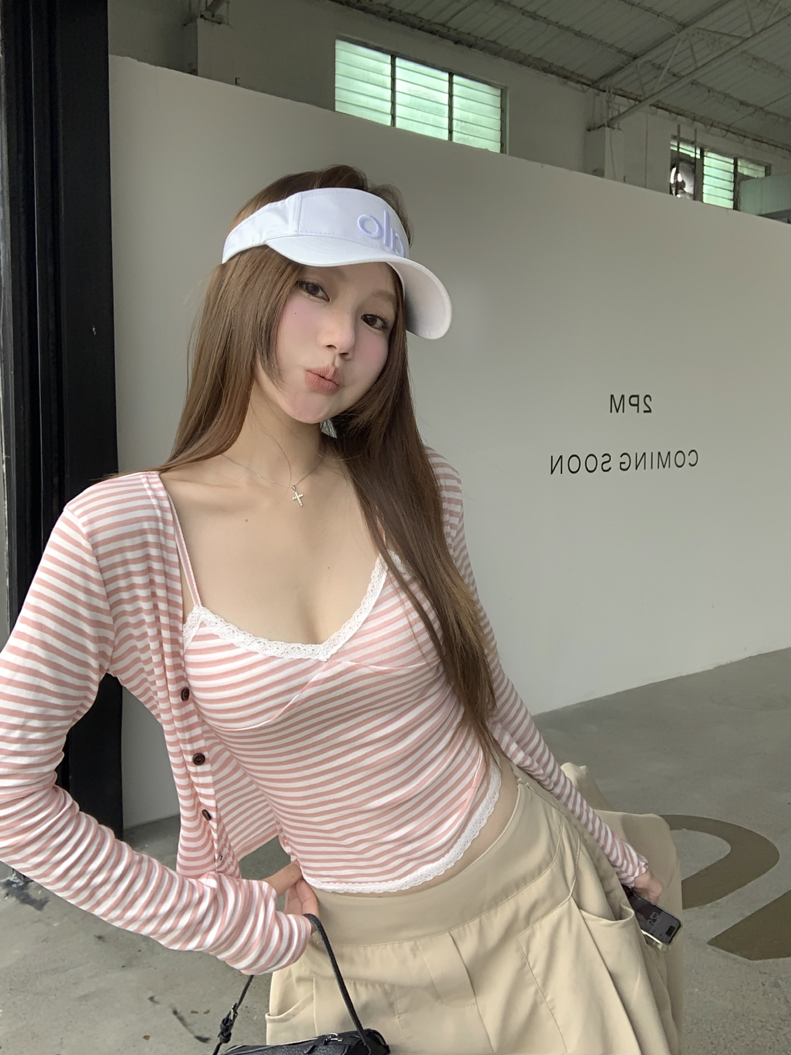 FA33997# 粉色条纹蕾丝吊带&木质扣条纹防晒开衫两件套 服裝批發女裝批發服飾貨源