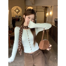 批发实价实拍 韩系绿色短款长袖针织衫女早秋修身毛衣开衫配丝巾