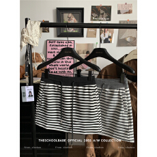 批发实价<b class='q'>实拍</b>复古条纹休闲运动半身裙女新品高腰修身显瘦a字包臀短裙