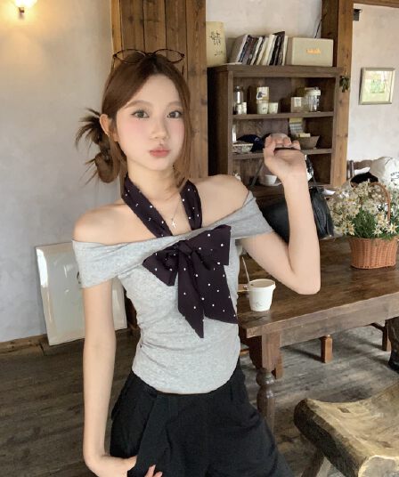 정가 실사 회색 오프숄더 반팔 티셔츠 여성 여름 슬림해 보이는 한 부서 고급 센스 품격 오프숄더 맨위