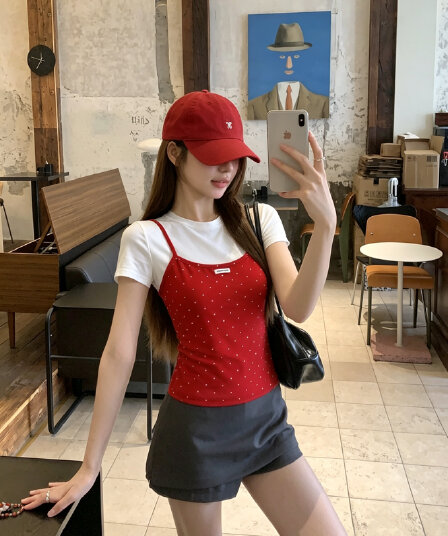 정가 실사 빨간색 페이크 레이어드 라운드 넥 긍정적 인 어깨 반팔 티셔츠 여름 한 부서 몸매 가꾸기 슬림해 보이는 디자인 센스 맨위