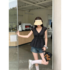 批发实价<b class='q'>实拍</b>黑色高腰波点V领系带短袖<b class='q'>T</b><b class='q'>恤</b>女夏季2026新款高端小资上衣