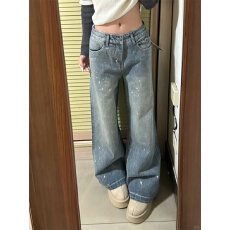 批发纸片人烫钻爆闪<b class='q'>牛仔裤</b>春季2026设计感新款蓝色百搭直筒高腰长裤