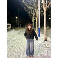 批发纸片人设计感烫钻爆闪垂感牛仔<b class='q'>裤</b>春季2026高个子慵懒风阔腿高腰<b class='q'>裤</b>