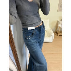 批发满天星烫钻钉珠微喇牛仔<b class='q'>裤</b>女春季2026新款高腰宽松不贴腿喇叭<b class='q'>裤</b>子