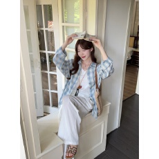 批发实拍实价夏季搭配蓝色格子<b class='q'>长袖</b><b class='q'>衬衫</b>白色<b class='q'>T</b><b class='q'>恤</b>内搭阔腿裤三件慵懒风