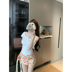 批发实拍实价心机露肩设计感气质修身短袖海边多巴胺碎花油画半身裙