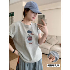 批发哺乳衣<b class='q'>夏</b>季新款短袖纯棉T恤产后辣妈宽松显瘦喂奶上衣