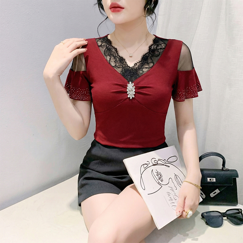 2026 여름 여성 의류 신제품 섹시함 V넥 레이스 조각 다이아몬드 세팅 슬림해 보이는 반팔 티셔츠 맨위