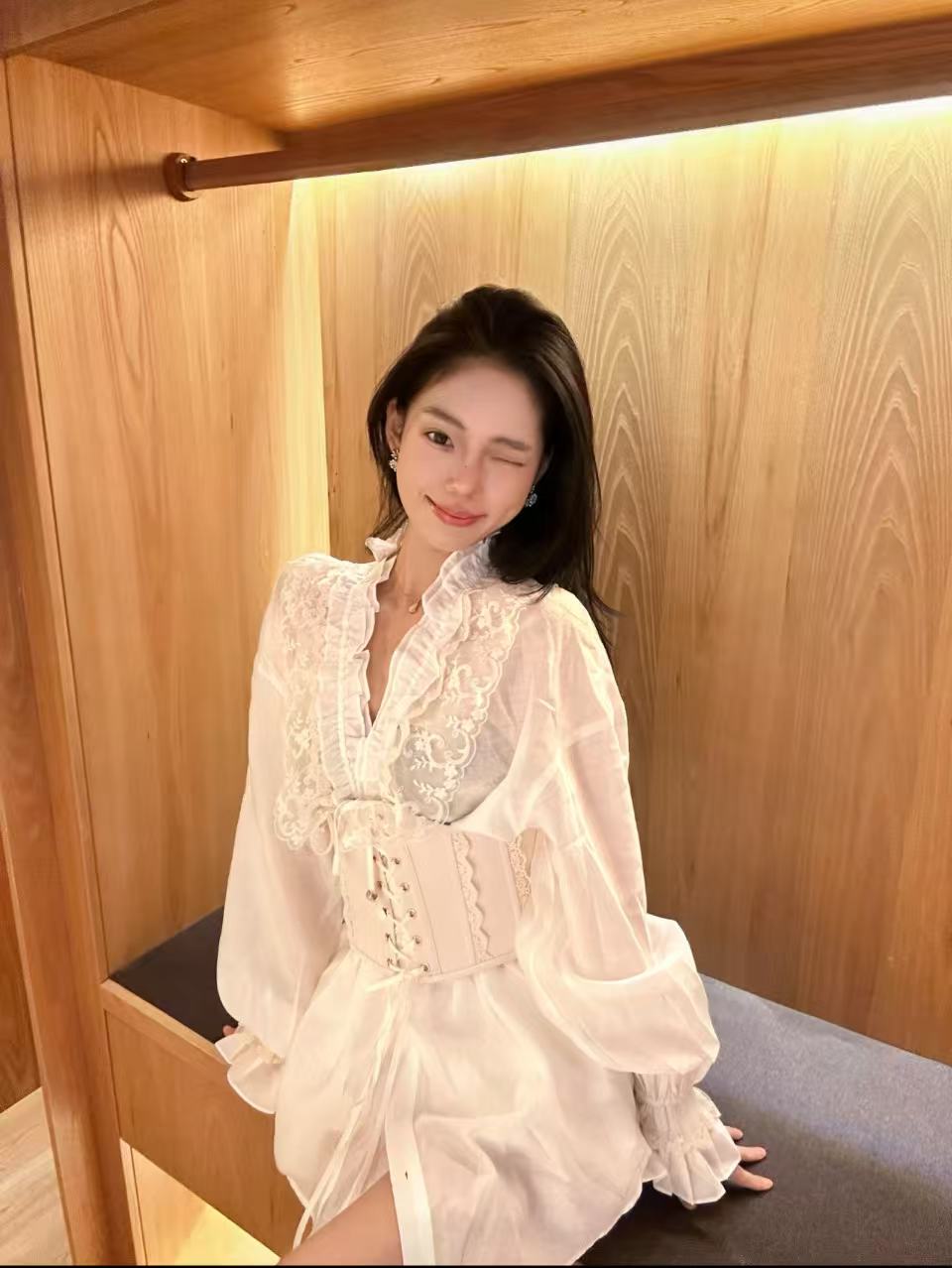 외계인 웨이 같은 단락 fa sogno 2025 가을 새로운 치 꽃 속삭임 셔츠 허리 봉투 로드 중 여성