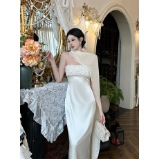 批发流光盛宴<b class='q'>白色</b>抹胸连衣裙女修身显瘦披肩亮片名媛礼服<b class='q'>长裙</b>