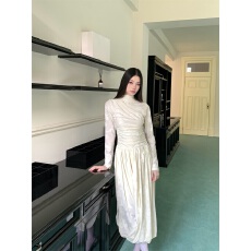 批发维纳斯雕塑 清冷感印花<b class='q'>连衣裙</b><b class='q'>不规则</b>长袖褶皱针织花苞裙