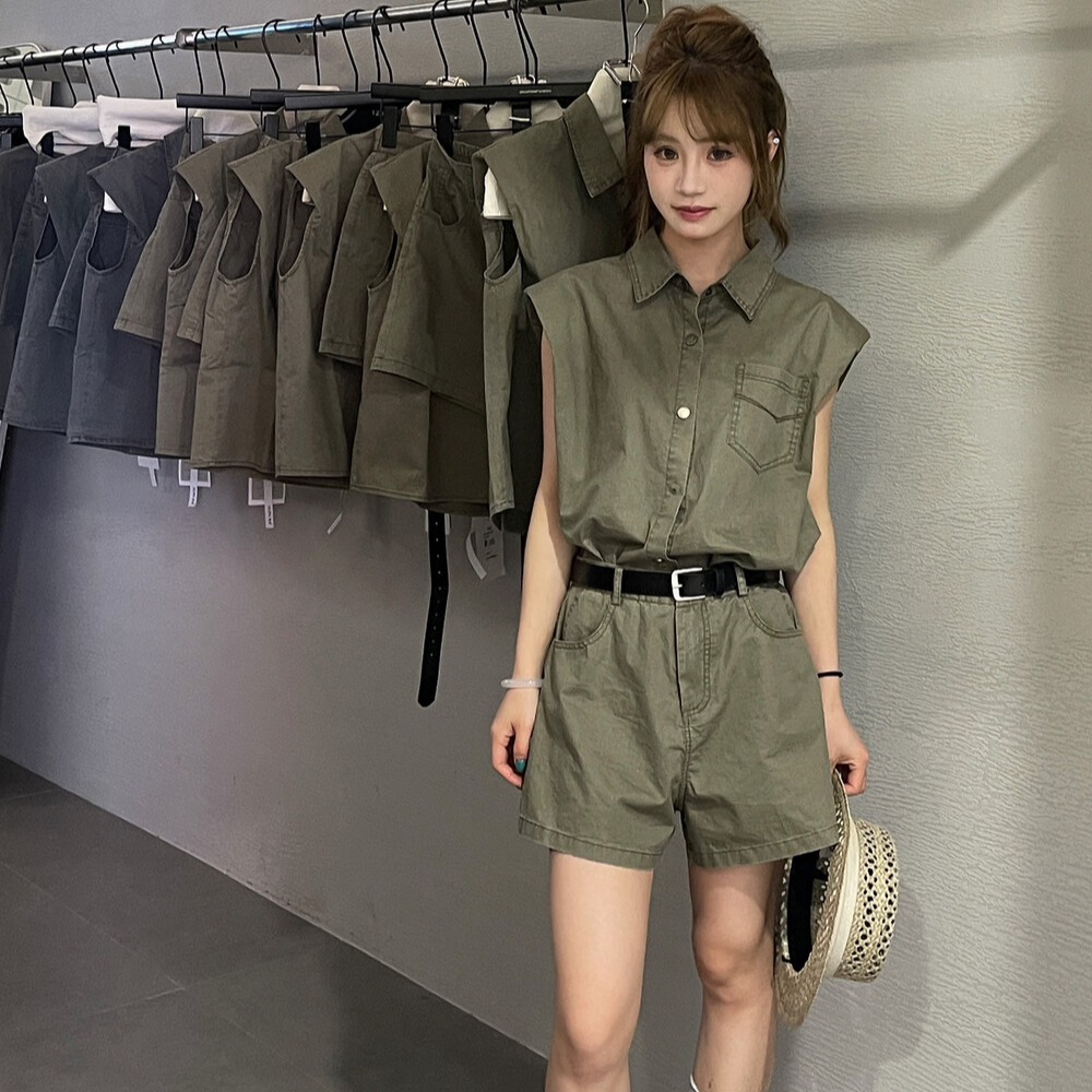 여름 켜기 새로운 독립적 인 제품 디자인 센스 슬림해 보이는 품격 민소매 셔츠 슬림해 보이는 캐주얼 반바지 투피스 세트 세트