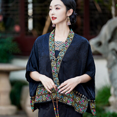 批发实拍新中式苗绣春<b class='q'>夏</b>新款斗篷披肩国风外搭坎肩短款休闲上衣