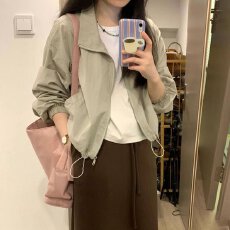 批发韩系短款防晒衣<b class='q'>外套</b>女<b class='q'>夏季</b>薄款透气轻薄冲锋衣高级感抽绳工装上衣