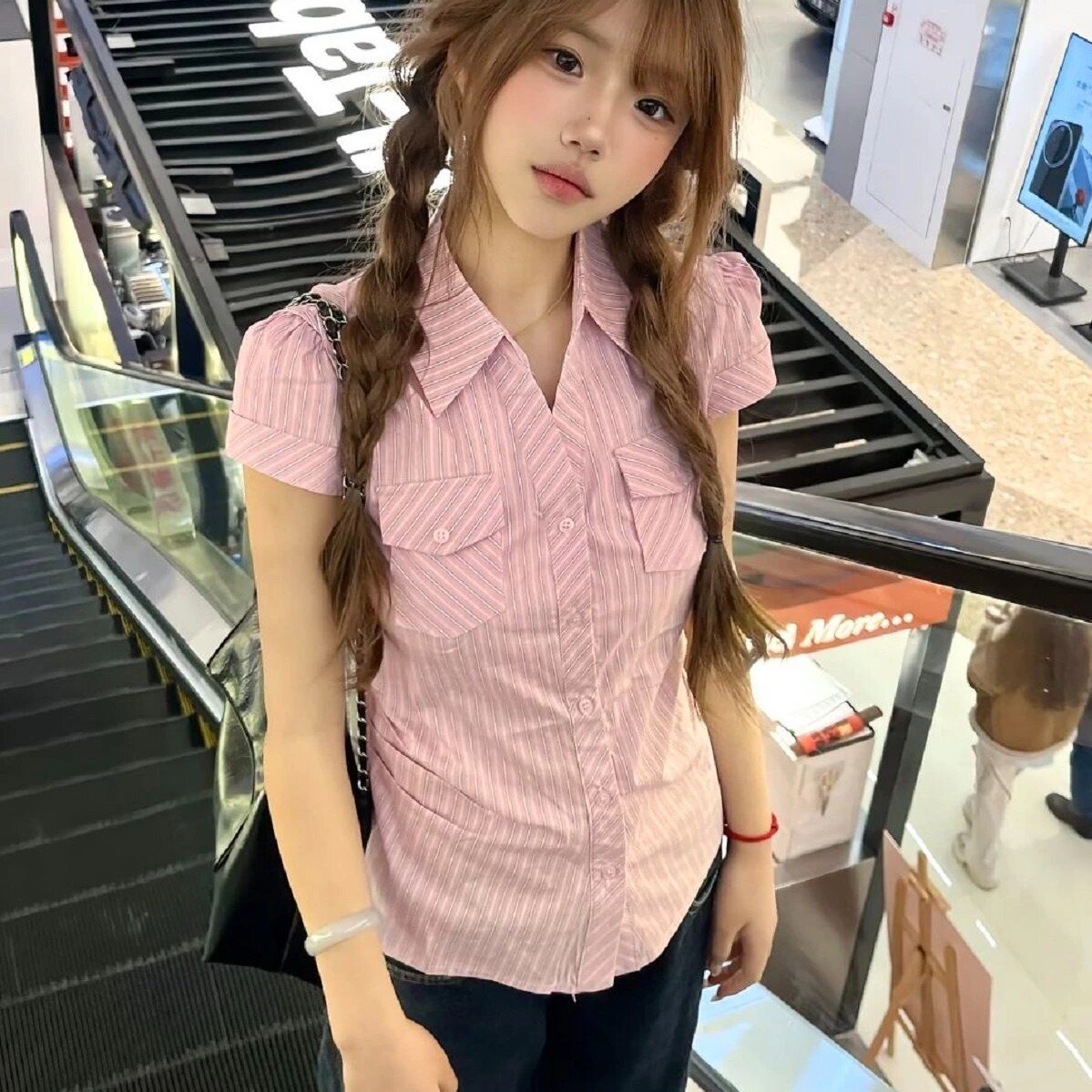 레트로 핑크색 스트라이프 셔츠 허리 수축 착용 가져 가라. 반팔 여성 여름 새로운 작은 키 긍정적 인 어깨 몸매 가꾸기 셔츠 맨위