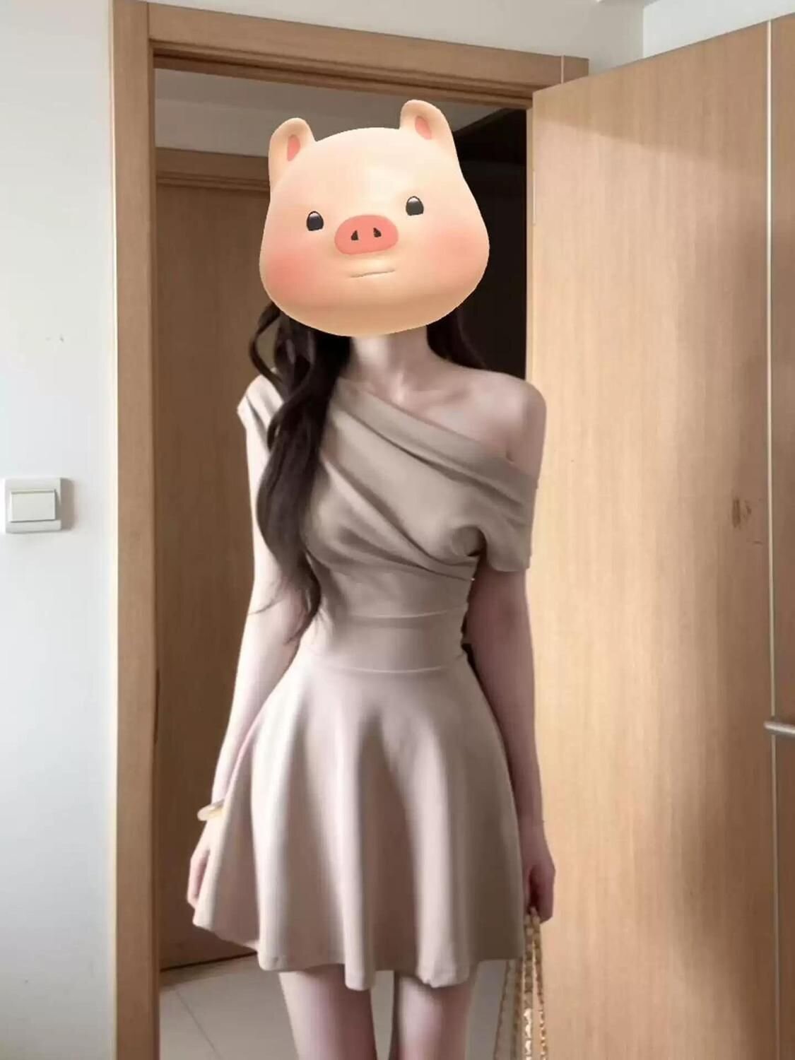 프랑스식 순수한 욕망 바람 단색 비스듬한 어깨 드레스 아이들 2026 새로운 여름 품격 허리 수축 슬림해 보이는 한 마디 미니 스커트
