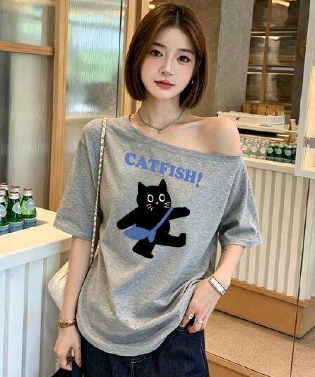 순면 오프숄더 비스듬한 어깨 반팔 티셔츠 여성 여름 작은 대중 Chic 루즈핏 슬림해 보이는 오프숄더 핫걸 반소매 맨위