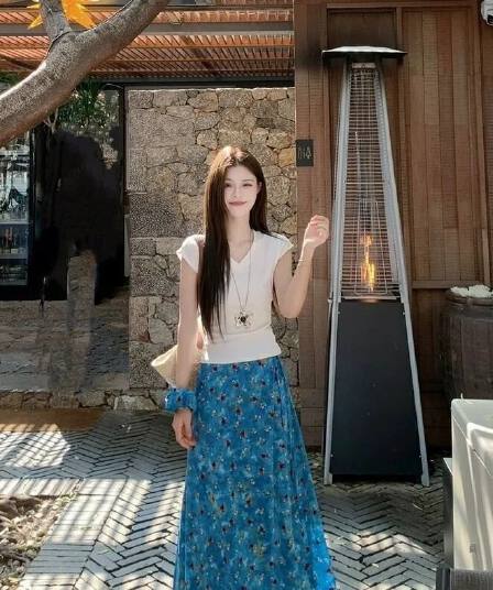 한 부서 달콤함 착용 가져 가라. 세트 여성 봄 여름 2026 새로운 머리카락 서클 꽃무늬 유화 반 스커트 화이트 티셔츠 투피스 세트