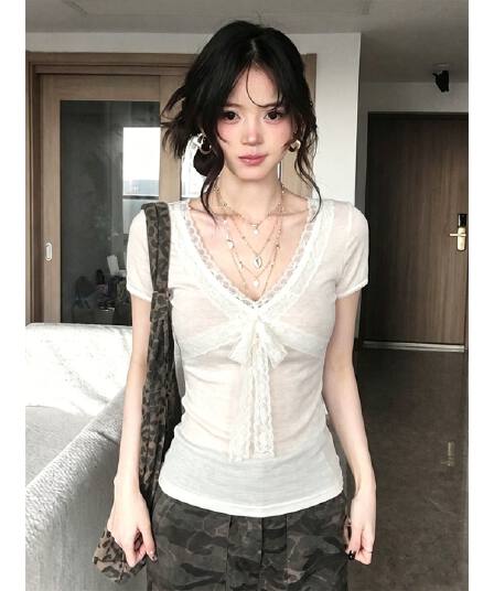 아메리칸 핫걸 바람 V넥 레이스 조각 스트랩 반팔 티셔츠 여성 여름 품격 순수한 욕망 바람 몸매 가꾸기 슬림해 보이는 맨위